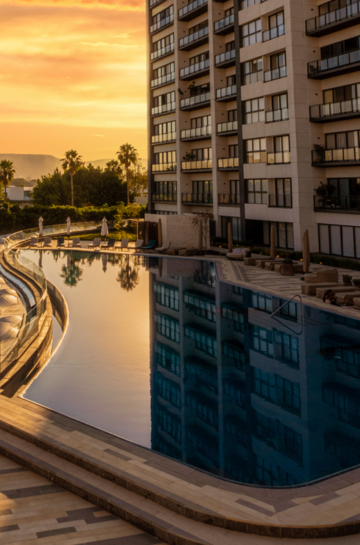 Infinity pool
